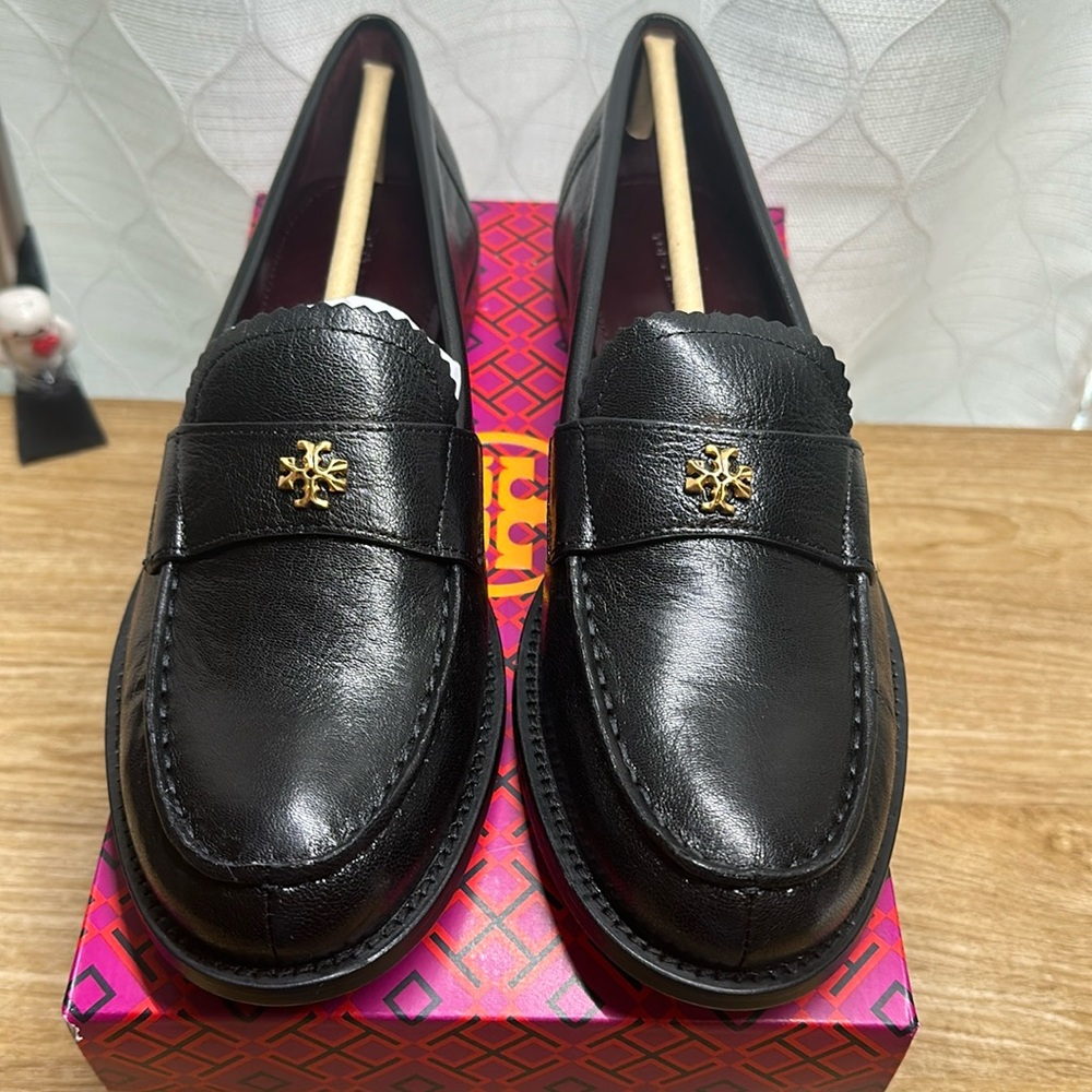 New Tory Burch Perfect Black Classic Loafer Goat Leather Womens . Various sizes